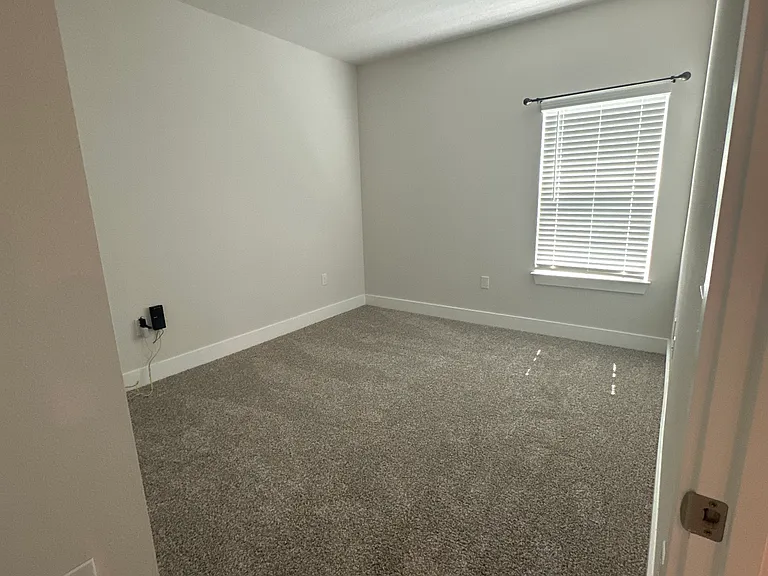 736 Quintana St — Photo 5