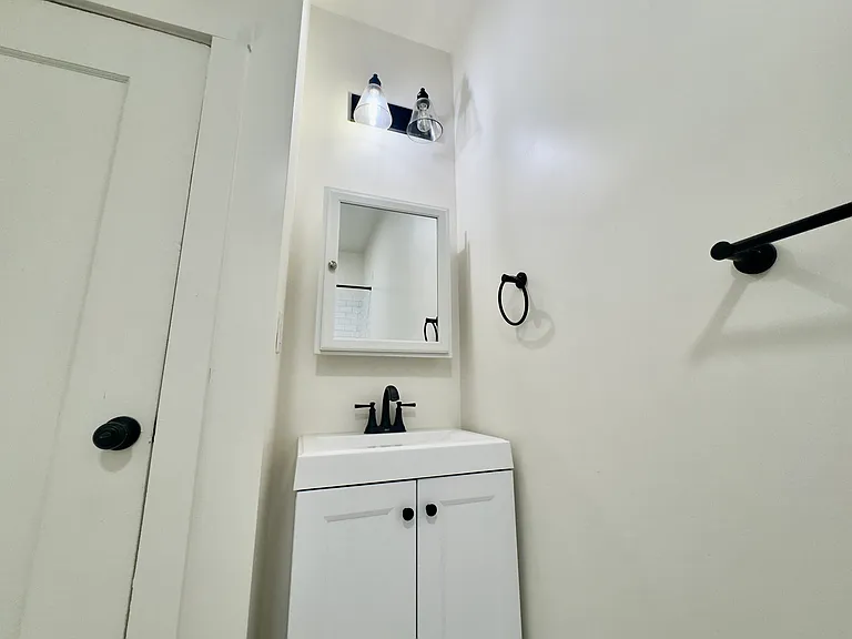 1303 Adeline St — Photo 32