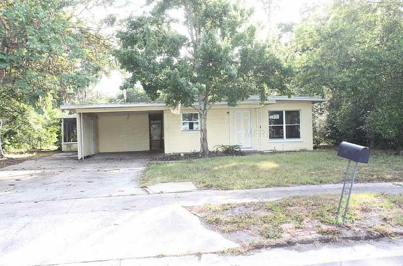 1st image of 605 Camellia Ct