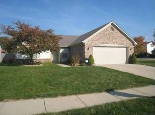 9740 Claymore Dr, Fishers, IN 46038