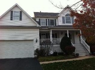 843 Wescott Rd, Bolingbrook, IL 60440