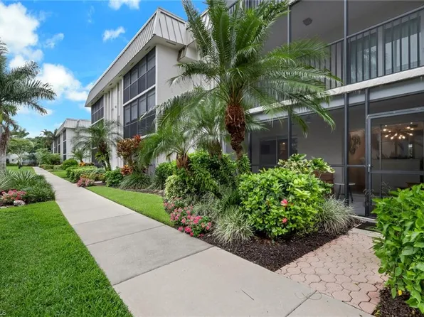 788 Park Shore DR #E14, NAPLES, FL 34103