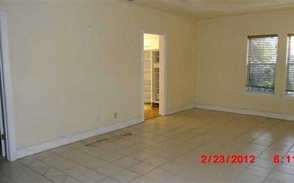 2nd image of 7333 Quiet Oak Ln