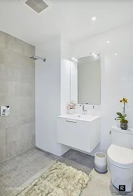 Rented by R New York | media 28