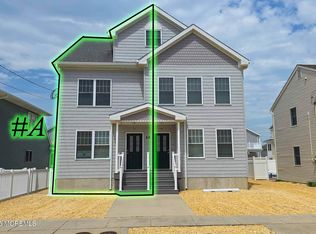 14 6th Ave, Seaside Heights, NJ 08751