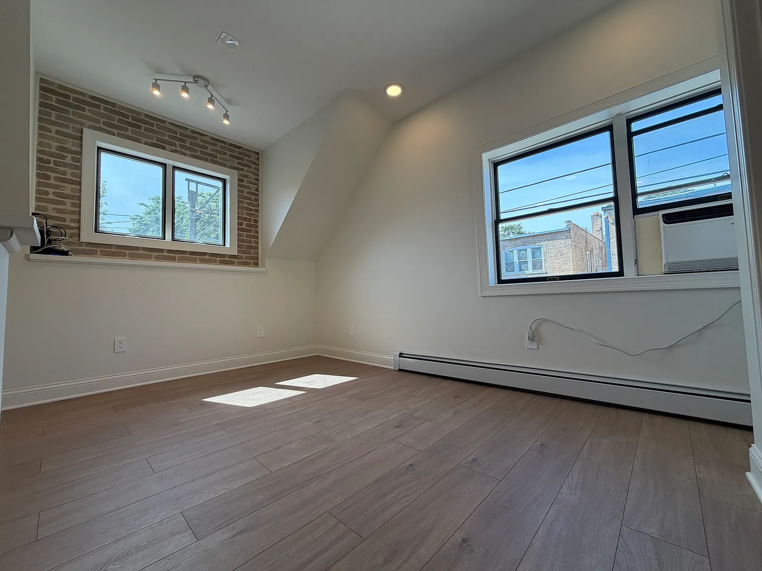 1 bed, $1,625 — Photo 4