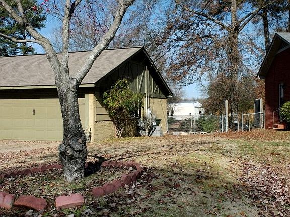 4th image of 1640 Wakefield Dr