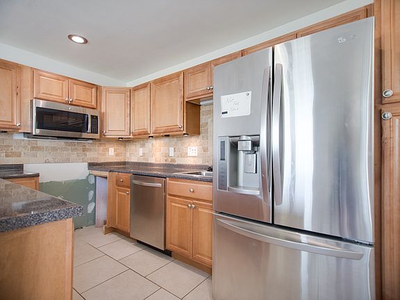 4th image of 9605 Miriam Ave