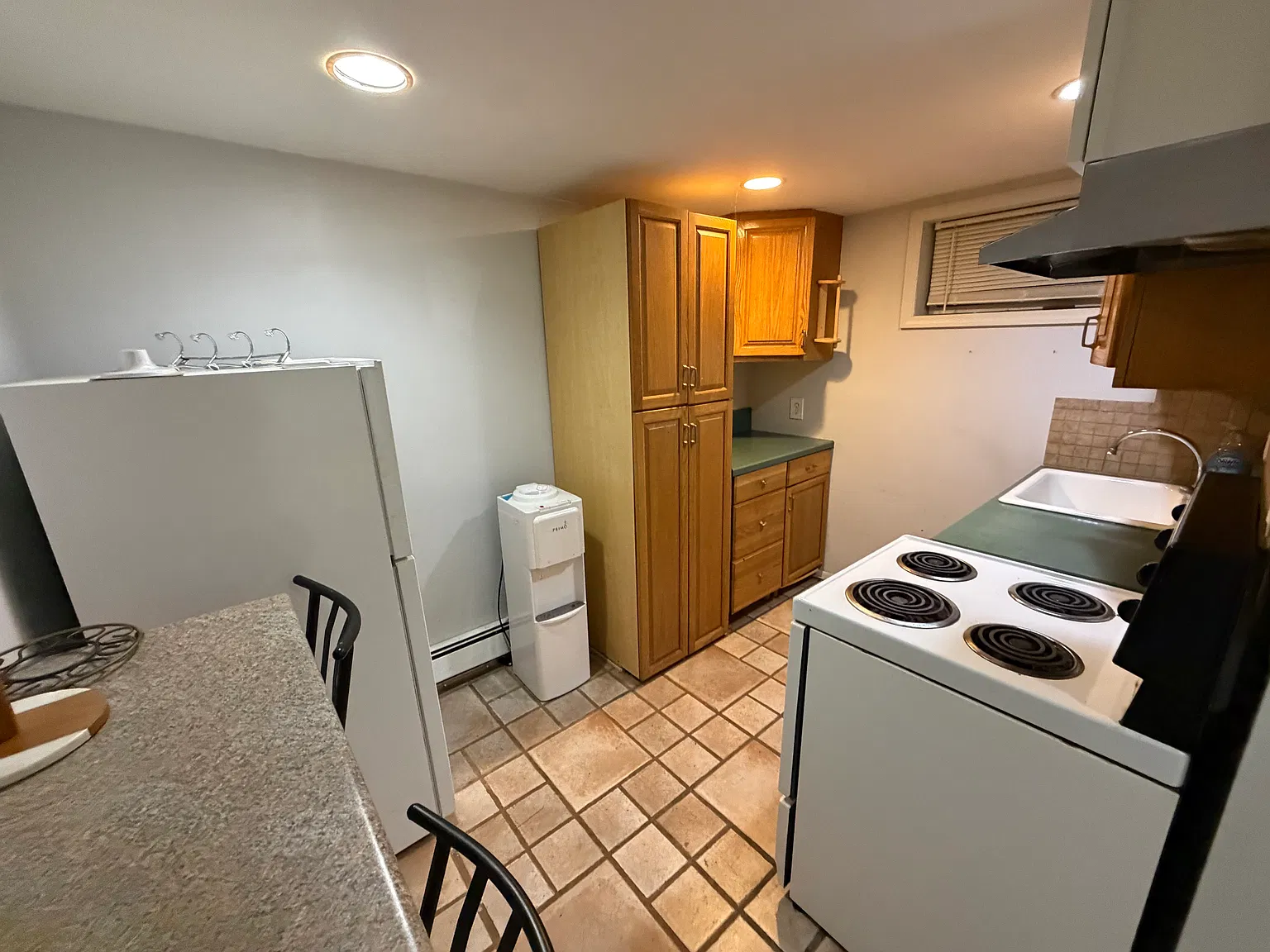 1 bed, 750 sqft, $1,600 — Photo 4