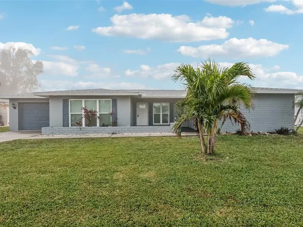 17 Golfview Rd, Rotonda West, FL 33947