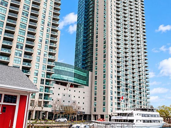 3rd image of 77 Harbour Sq #2409