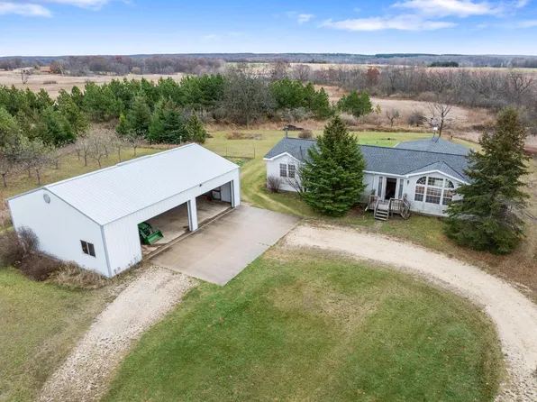 W9205 Tower LANE, Glenbeulah, WI 53023