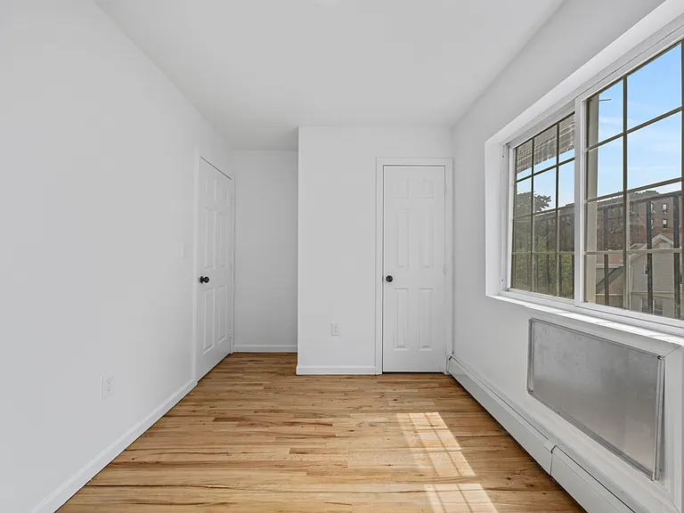 2470 Glebe Ave #3 — Photo 1