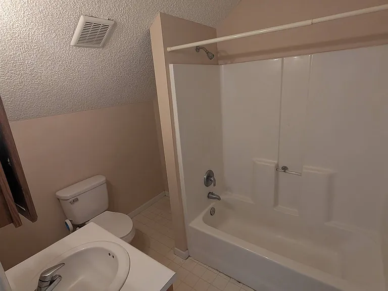 416 Madison Ave — Photo 12