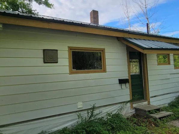 102 Garfield Street, Calais, ME 04619