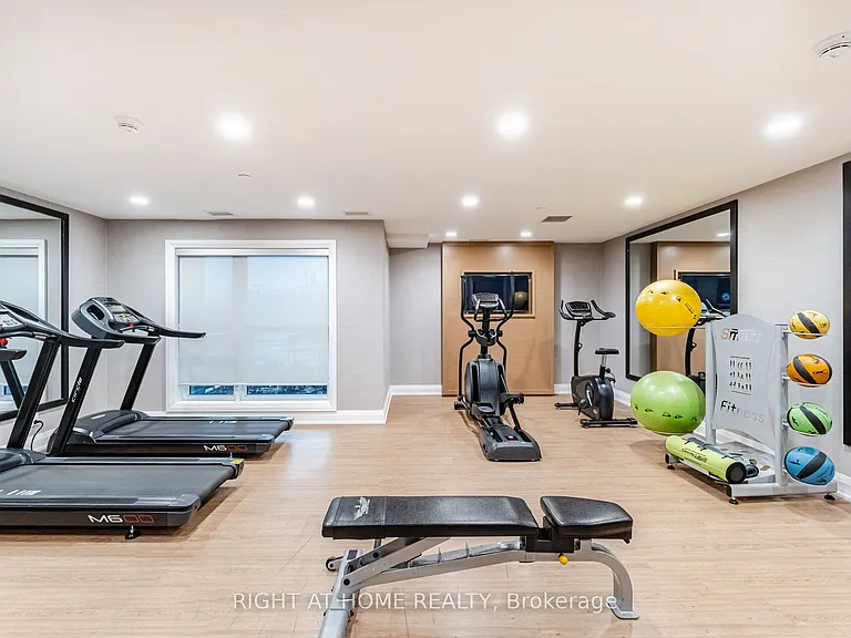 128 Grovewood Cmn #119 — Photo 32