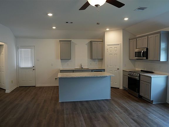 5th image of 10703 Crockett Meadows Blvd