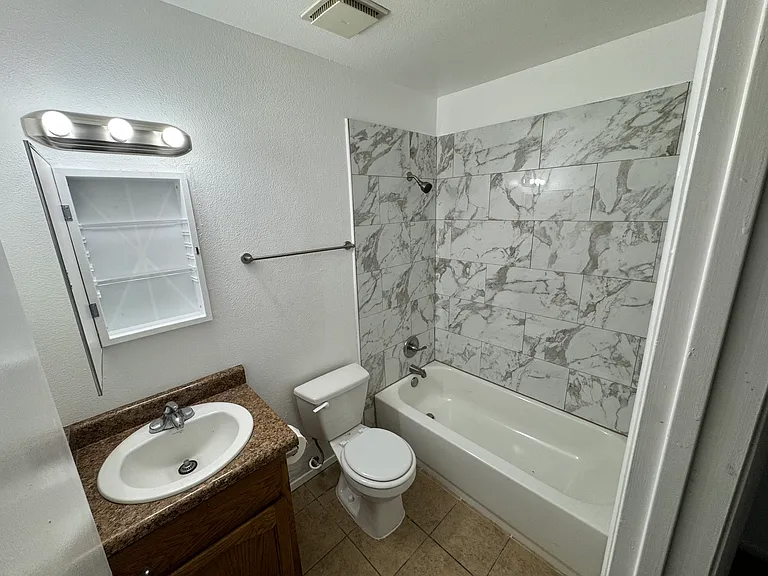 1769 W 26th Dr — Photo 4