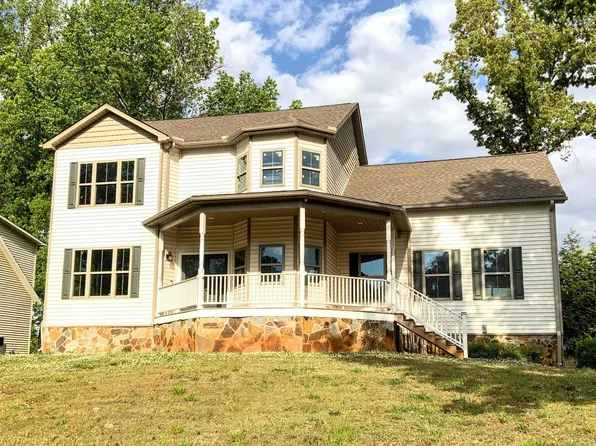 425 Cloverleaf Dr, Athens, AL 35611