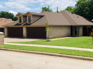 213 San Angelo Ave STE B, Benbrook, TX 76126