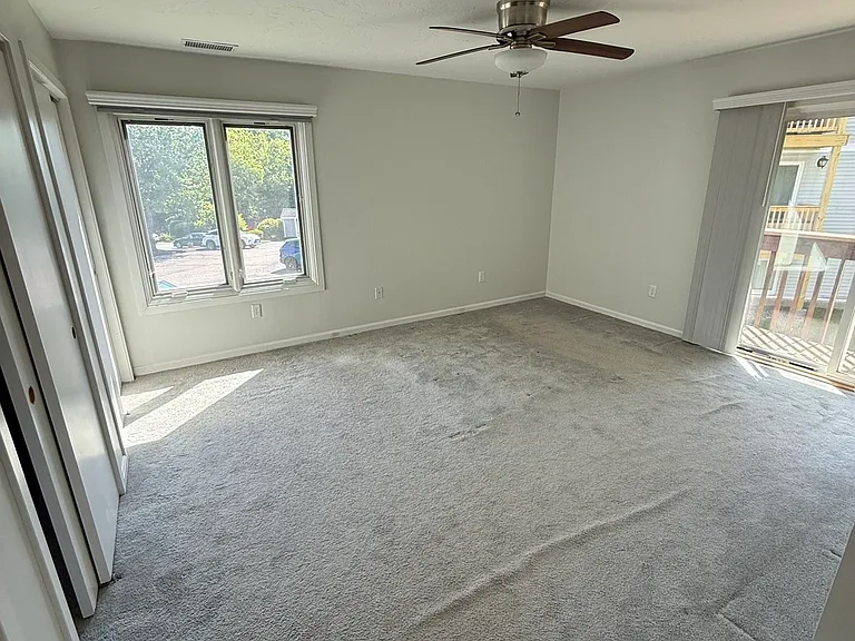 330 Sunderland Rd #39 — Photo 9