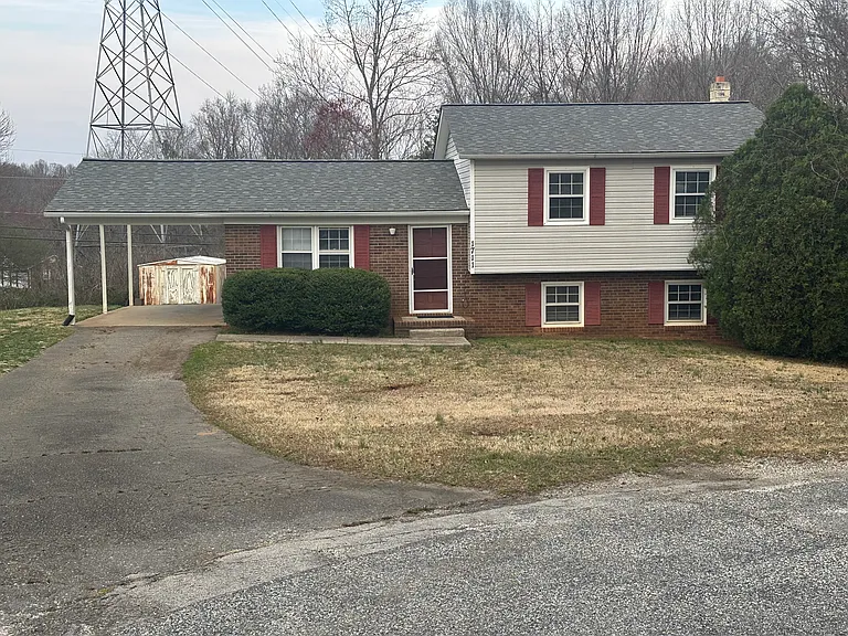 1711 Rose Hill Ct — Photo 1