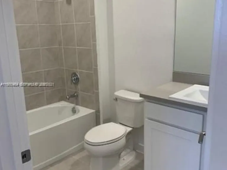 3-731 SW 11th St #3-731 — Photo 12