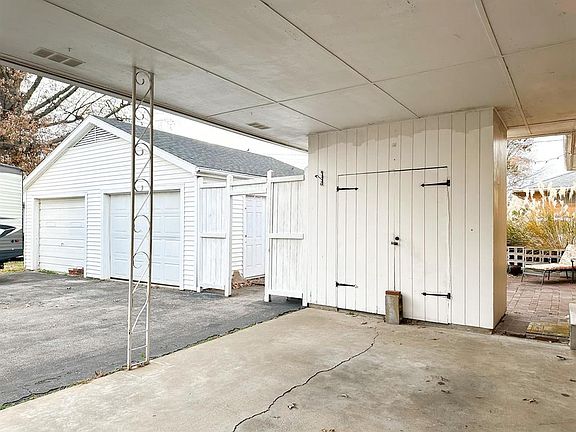 4th image of 1904 Merriewood Dr