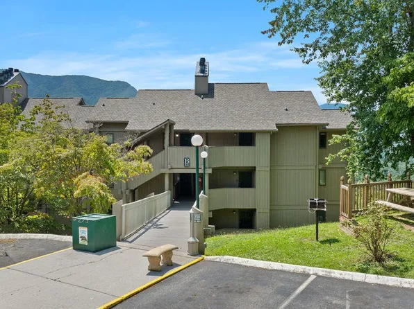 3710 Weber Rd #304-B, Gatlinburg, TN 37738
