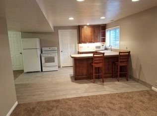 1098 E Hackamore Dr, Draper, UT 84020