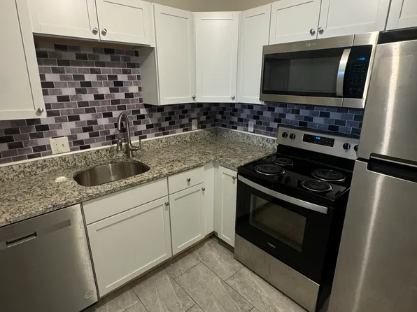 196 Commercial St #309, Braintree, MA 02184