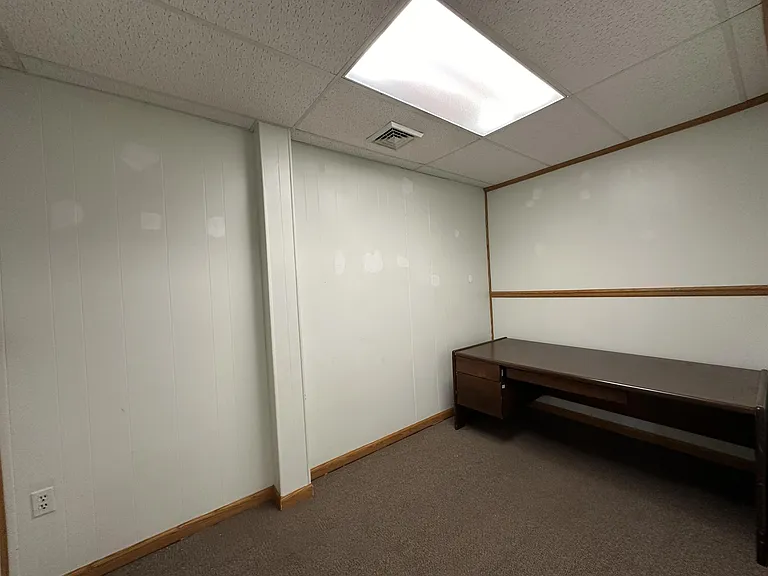 16 E Main St #2 — Photo 10