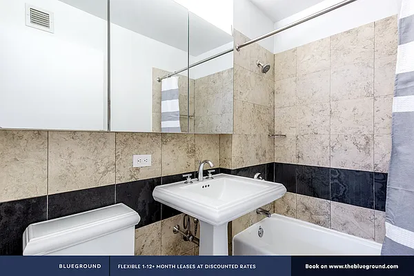 Rented by The Blueground | media 45