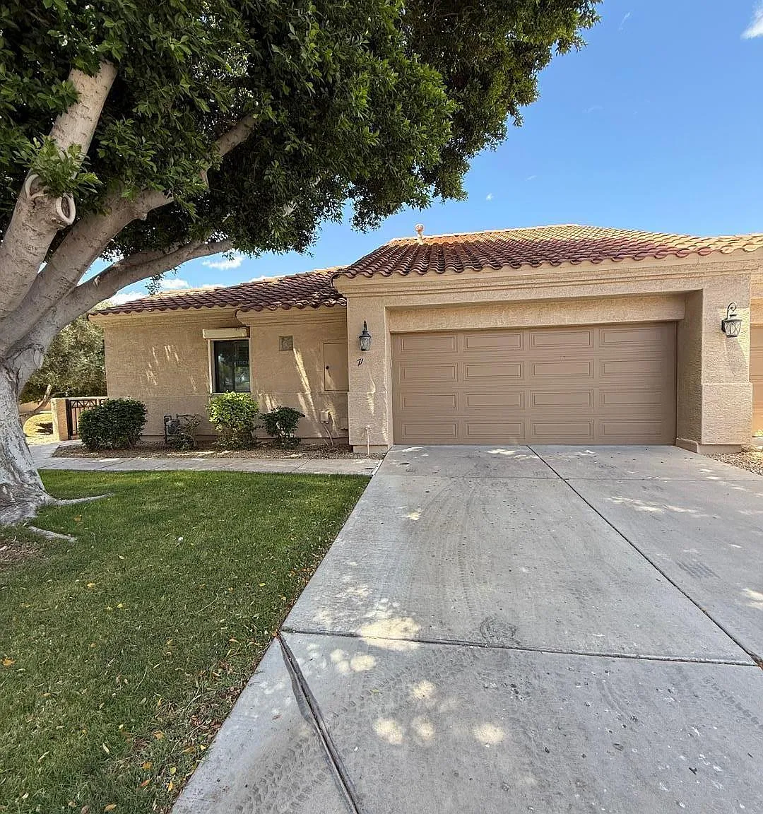 3 bed, 2.0 bath, 1829 sqft, $2,250 — Photo 1