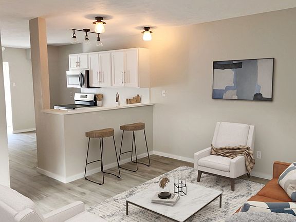 2nd image of 2627 Douglas Ave APT 121