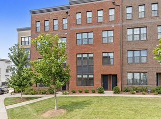 22328 Roanoke Rise Ter, Ashburn, VA 20148