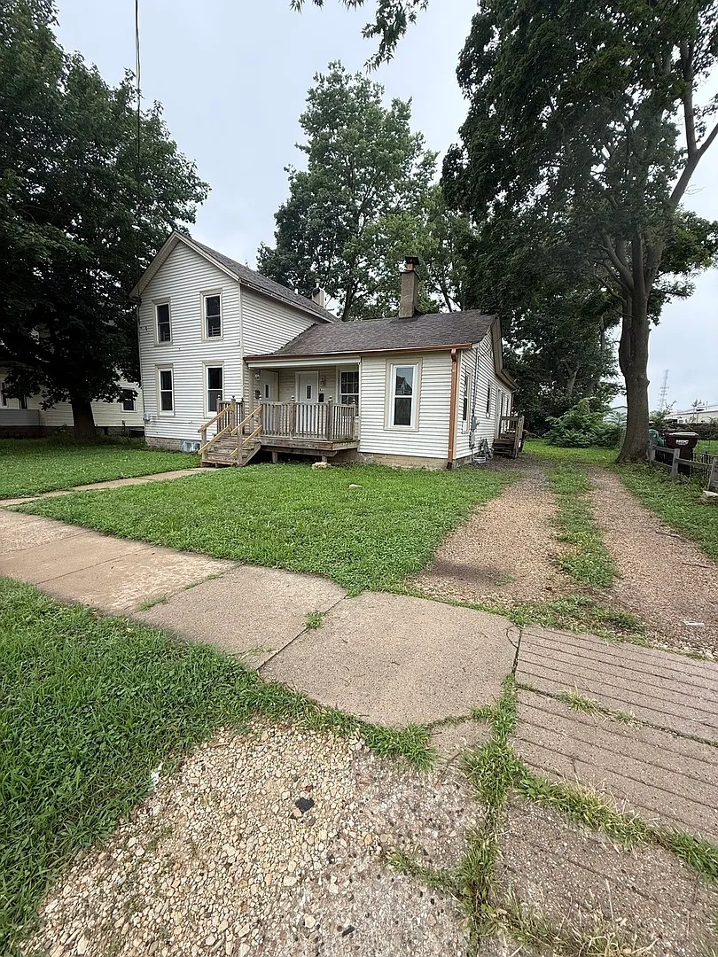 2 bed, 800 sqft, $1,300 — Photo 3