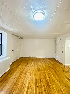 Rented by CMV Realty Inc. | media 14