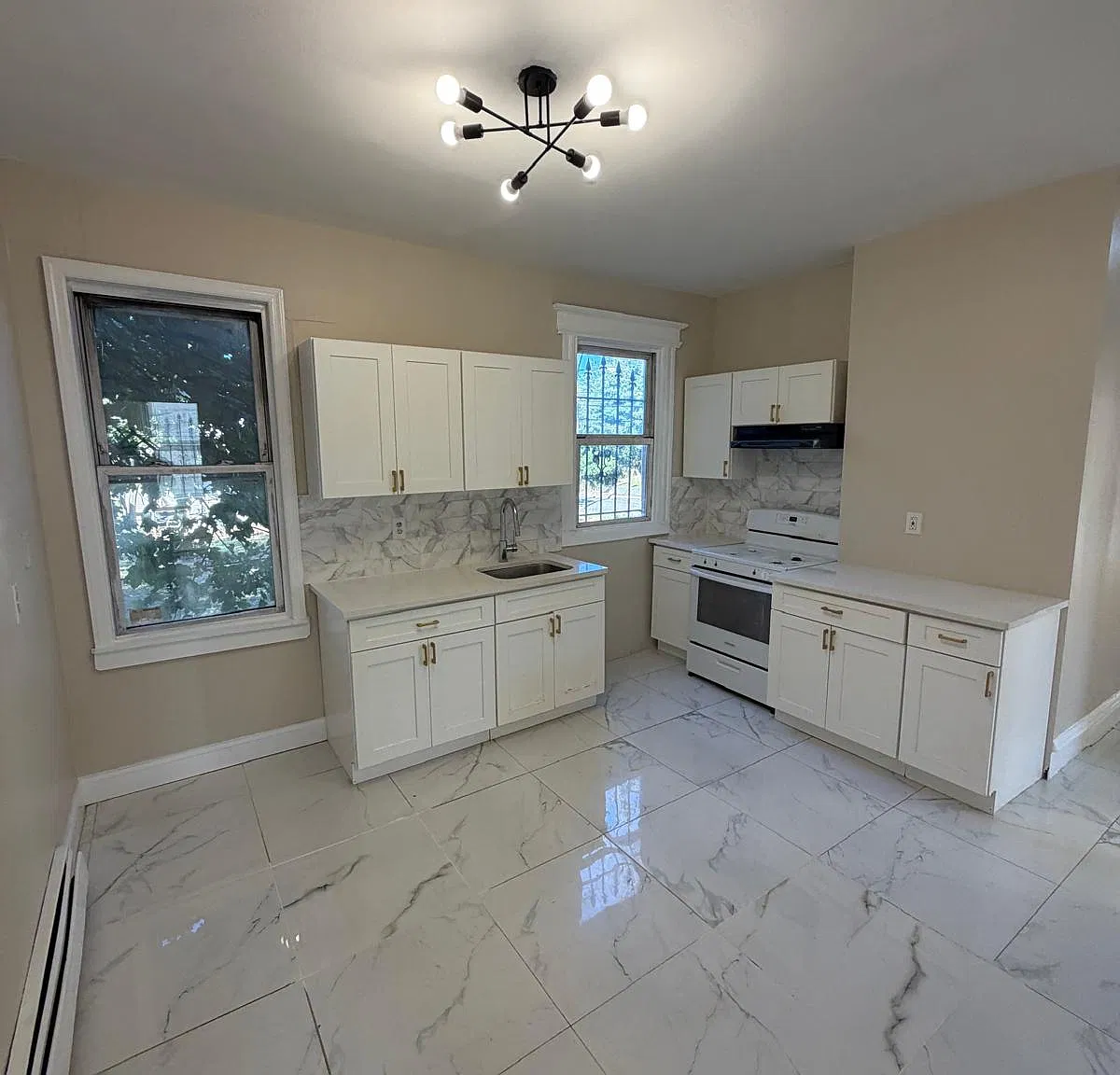 3 bed, $2,150 — Photo 3