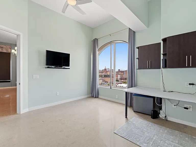 507 Sabine St #901 — Photo 17