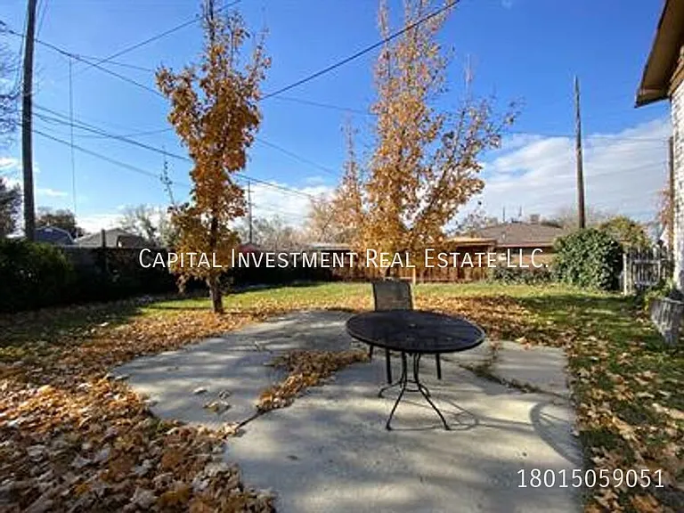 1126 E Crandall Ave #B — Photo 12