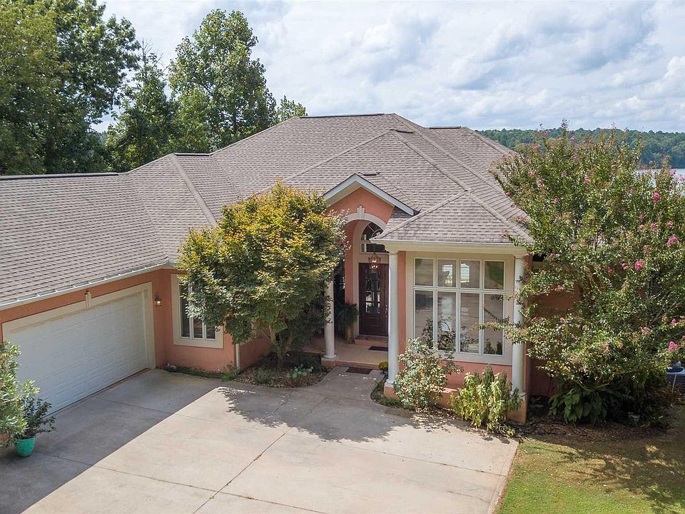 1st image of 102 Nina Dr