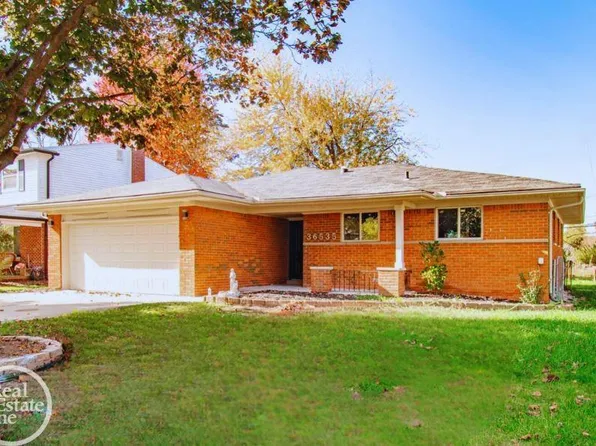 36535 Rowe Dr, Sterling Heights, MI 48312