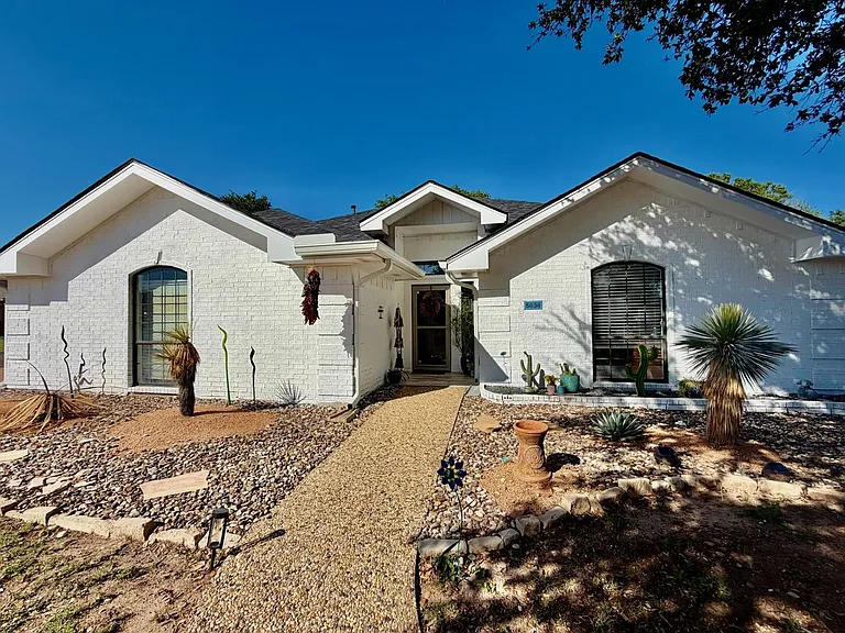 5838 Manchester Ln — Photo 2