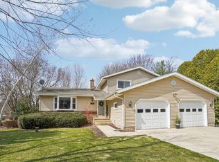 6357 Grossepark Road, Sun Prairie, WI 53590