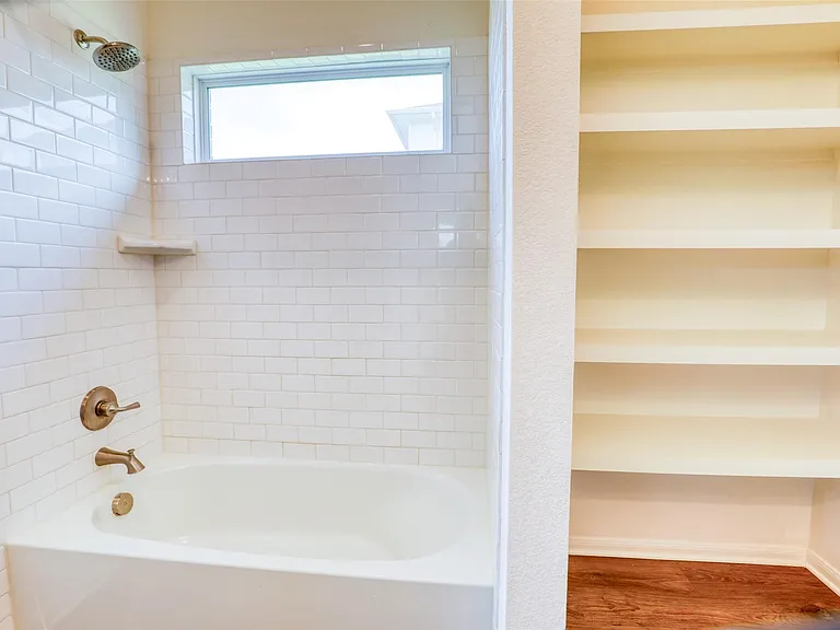 407 Magnolia St — Photo 27