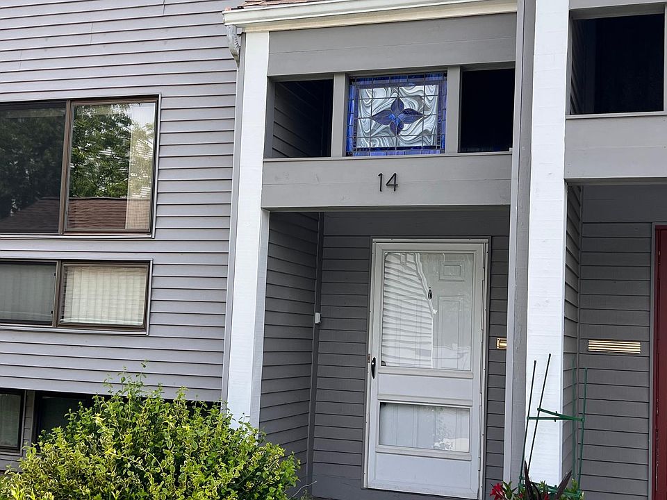 1st image of 14 Crossroads Ln