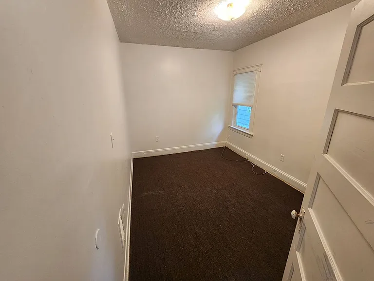 536 E 117th St Cleveland, OH 44108 — Photo 8