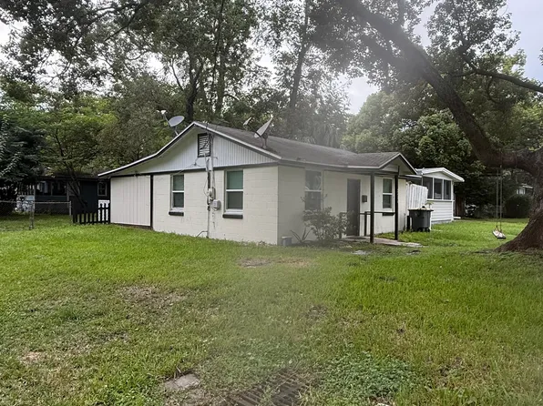 2424 Lamee Ave, Jacksonville, FL 32207