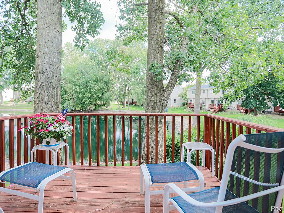 1355 Lochaven Rd, photo 13
